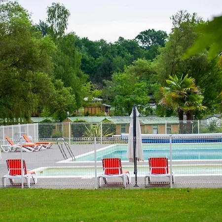 - Piscine - Ccbaieb Camping *